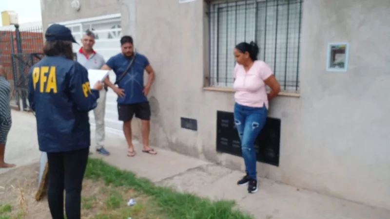 Detienen en San Nicolás a mujer dominicana buscada por trata de personas