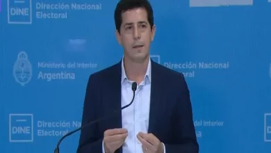 El ministro del Interior indicó que todavía quedan 1.900 donde se sigue votando.