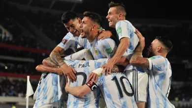 La Albiceleste volvió a jugar en Buenos Aires y con público: le ganó 3-0 a la Celeste con goles de Lionel Messi, Rodrigo De Paul y Lautaro Martínez.