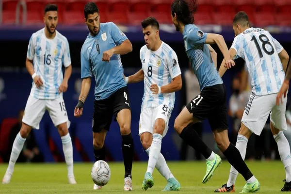 El partido de vuelta por las eliminatorias contra Uruguay se jugará dentro de tres viernes.
