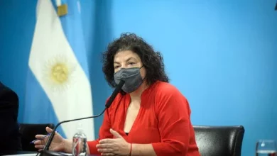 La ministra, al referirse a la inoculación de una tercera dosis, subrayó que "desde un principio se supo que se iba a necesitar algún refuerzo".