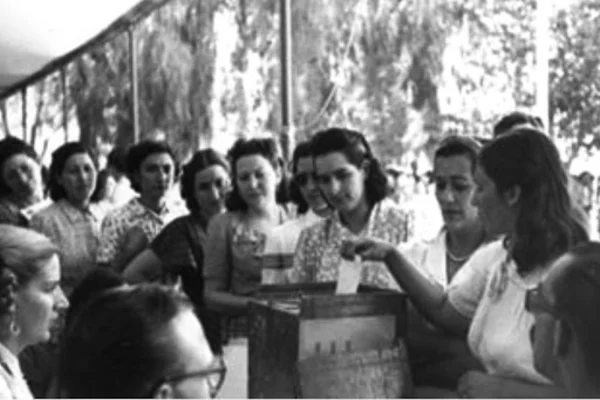 11 de noviembre de 1951: Las mujeres votaron por primera vez en Argentina