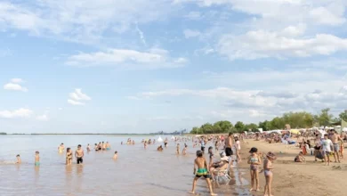 En los días de carnaval también se disfrutan en la playa nicoleña “El arenal”