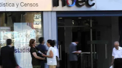 Según Indec, los salarios crecieron 53,4% en 2021 y superaron a la inflación