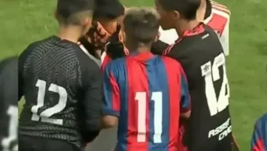 El gran gesto de jugadores de San Lorenzo con un chico de River en el fútbol infantil