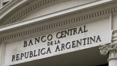 La tercera vez fue la vencida y el BCRA decidió subir la tasa de referencia al 44,5%.