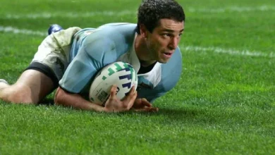 Federico Martín Aramburu al anotar un try en el Mundial de Francia 2007.