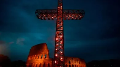 El Vía Crucis vuelve al Coliseo después de dos años de pandemia / Foto: Vaticannews.