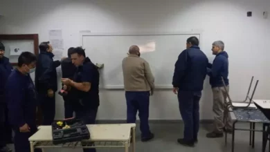 La empresa Fiplasto donó material mobiliario a la Escuela Secundaria 4 "Hebe N. Báez