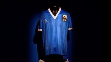 Cifra récord: se subastó la camiseta que usó Maradona contra Inglaterra en 1986