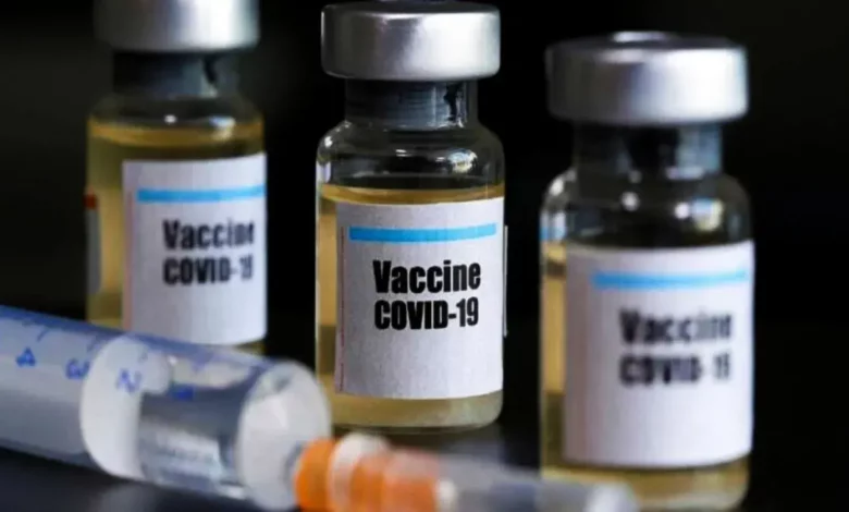 Indemnizarán a quienes hayan sufrido "efectos adversos" de las vacunas contra el Covid