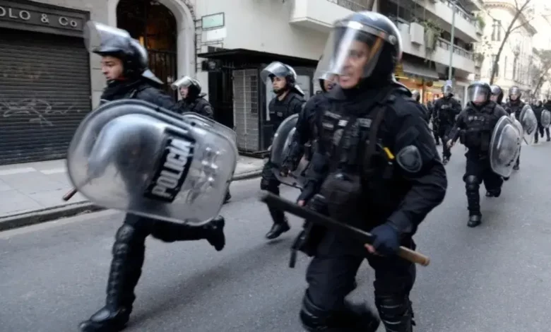 La Mesa Nacional de JxC apuntó contra los manifestantes por "la violencia ejercida"