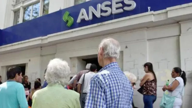 Jubilaciones y pensiones: quiénes cobran este lunes 12 de septiembre