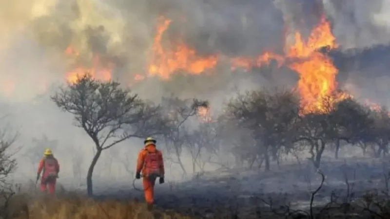 Incendios en Córdoba: persisten activos cinco focos ígneos