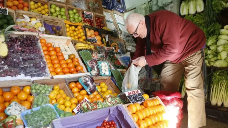 En agosto el consumidor pagó 3,6 veces más de lo que cobró el productor