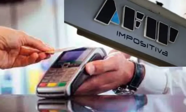 AFIP extiende 6 meses el reintegro del 15% para compras con débito para sectores vulnerables