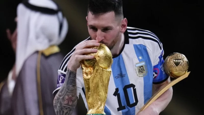 Por si le faltaba ganar algo, Messi también se quedó con un Martín Fierro.