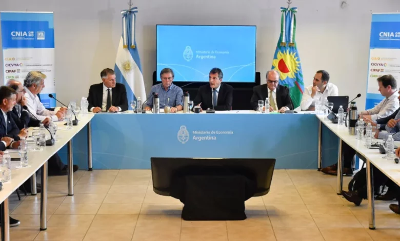 El encuentro entre el ministro de Economía, Sergio Massa, y los dirigentes de la Mesa de Enlace.