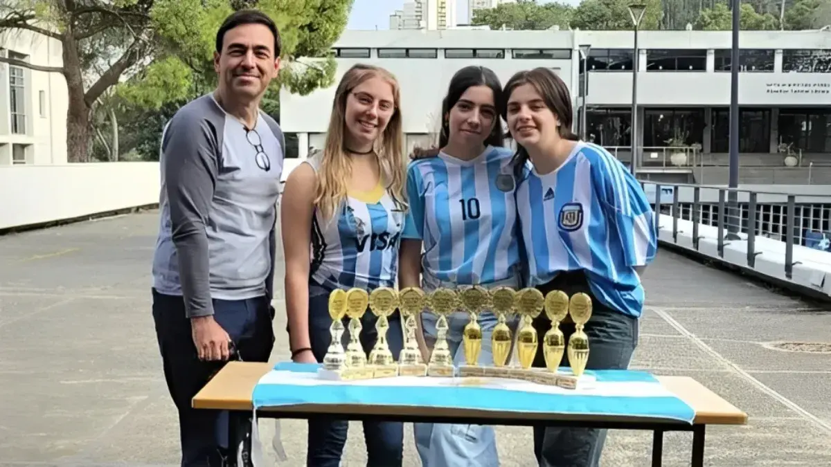 Orgullo argentino en la competencia internacional de robótica: equipo 100% femenino se lleva tres medallas de oro