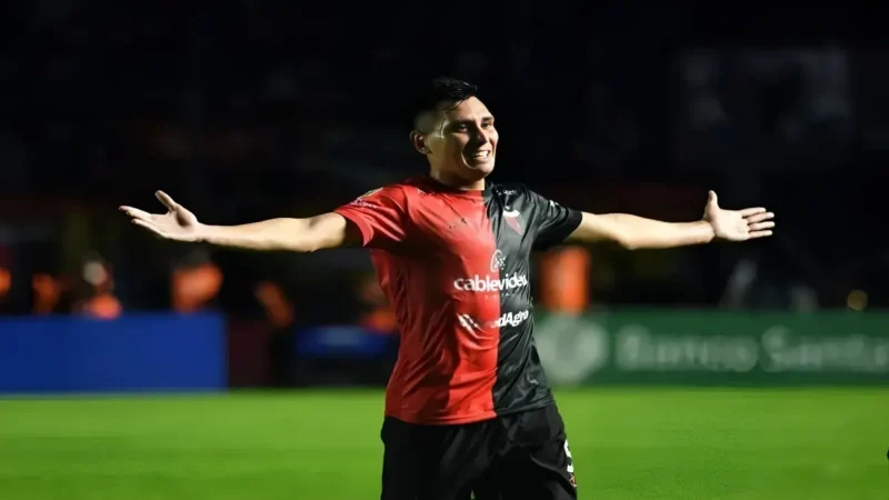 Colón arrasa a Banfield y se aleja del fondo de la tabla