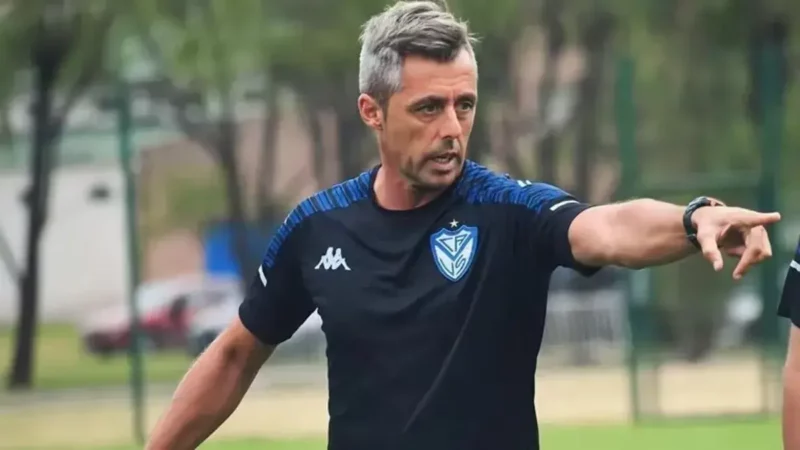 Suspensión del partido Racing vs. Vélez por el fallecimiento del entrenador