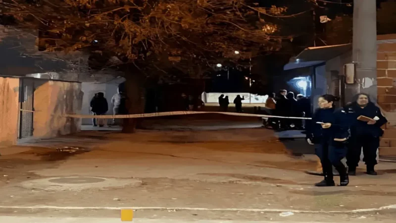 Un tiroteo mortal sacude Barrio Cooperación de San Nicolás. Un hombre de 24 años fue asesinado a tiros durante una discusión económica. Detenido el presunto agresor. Detalles impactantes