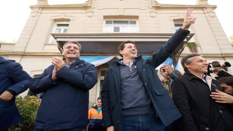 Ministros Massa y De Pedro inauguran tren turístico y envían mensaje político dentro del Frente de Todos