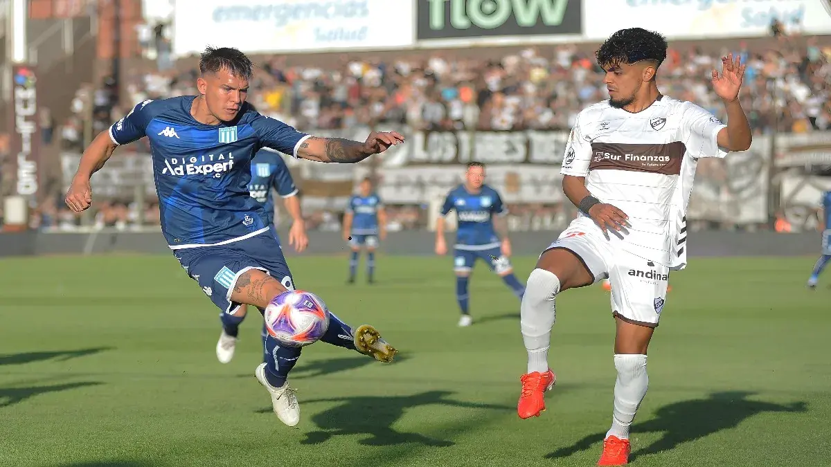 El equipo de Martín Palermo se impuso por 3 a 0 en una tarde para el olvido de la "Academia".