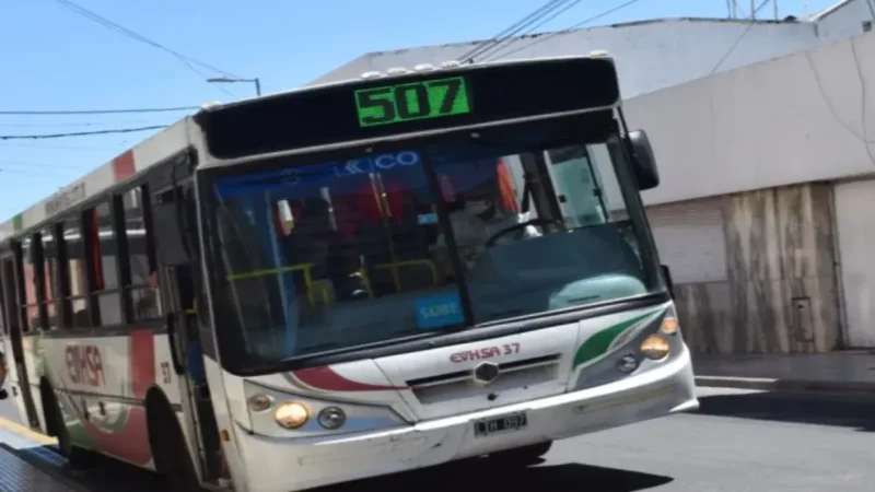 La Seccional San Nicolás de UTA anuncia un Paro de colectivos que afectará el funcionamiento normal a partir de las 00 horas