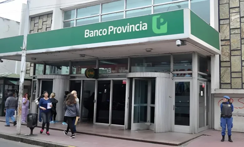 El Banco de la provincia de Buenos Aires brinda descuentos del 30% y pagos sin interés en indumentaria, perfumerías y casas de deporte para el Día del Padre. Promoción válida durante los sábados 10 y 17 de junio