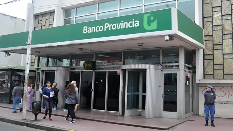 El Banco de la provincia de Buenos Aires brinda descuentos del 30% y pagos sin interés en indumentaria, perfumerías y casas de deporte para el Día del Padre. Promoción válida durante los sábados 10 y 17 de junio