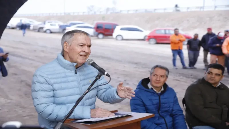 El gobernador de Córdoba, Juan Schiaretti, inscribe la alianza "Hacemos por Nuestro País"