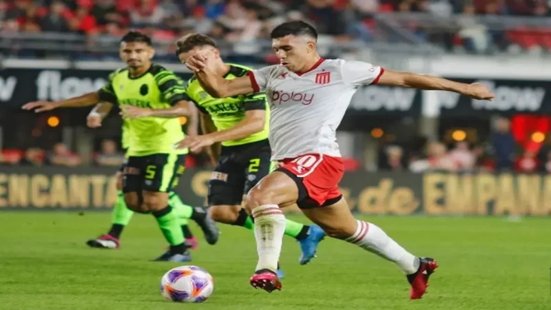 Estudiantes de La Plata derrota a Barracas Central en un emocionante encuentro de la Liga Profesional 2023, consolidándose en el tercer puesto