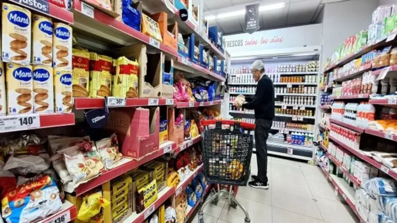 "El índice de precios al consumidor muestra una leve caída en comparación con abril, pero persiste la preocupación por los altos niveles de inflación en el país