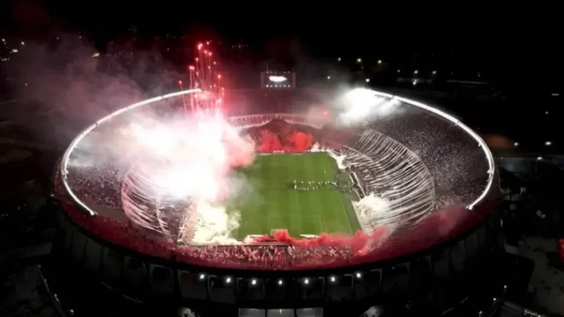 Recibimiento al River Campeón en el Monumental