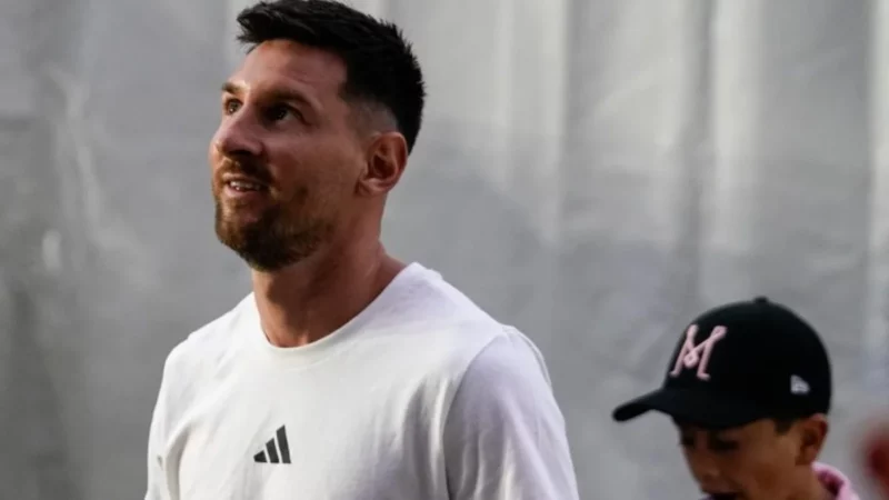 Messi se une al entrenamiento del Inter Miami tras su presentación oficial ante los fanáticos