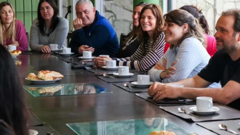 Cecilia Giammaria se reunió con docentes